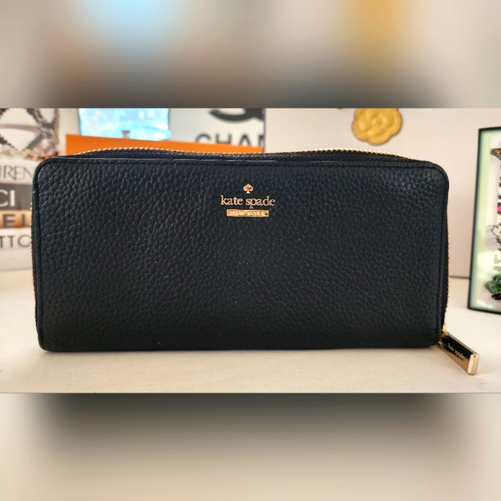 Kate Spade Black Leather Zippy Wallet